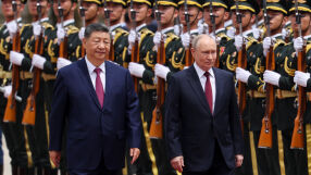 Си Дзинпин и Владимир Путин се срещат в Пекин
