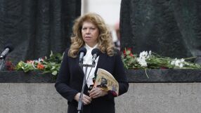 Илияна Йотова: Нека да пазим българския език, който ни прави народ