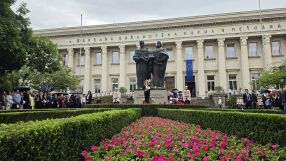 Празникът на буквите и словото: Кулминацията беше пред Паметника на светите братя Кирил и Методий