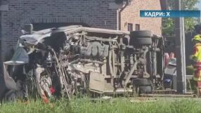 Две деца и двама възрастни загинаха при удар между влак с училищен автобус (ВИДЕО)