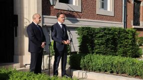 Румен Радев към Марк Рюте: България има важен принос за сигурността на НАТО