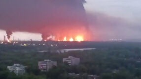 Украински дронове взривиха петролна база в Южна Русия 