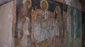 Учени разкодираха уникално послание в църковни стенописи във Велико Търново