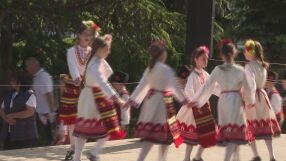 Фолклорна олимпиада: Над 500 деца от 17 училища за народни танци показват наученото