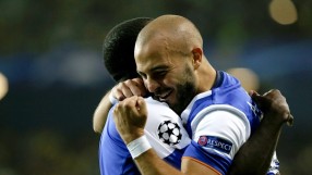 Съотборници изумиха с два невероятни пропуска в един мач! (ВИДЕО)