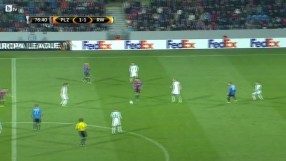 Един гол, който ще ви разсмее до сълзи (ВИДЕО)