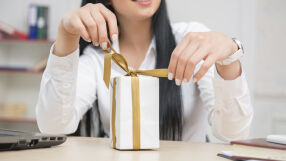 Как се връща нежелан подарък на търговеца?