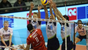 Виктор Йосифов построи стена на мрежата на Равена