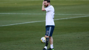 Меси втрещи всички с татуировка-чорап (СНИМКИ)