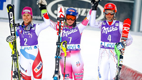 Микаела Шифрин спечели първия слалом за сезона