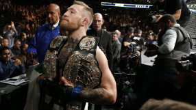 Конър Макгрегър твори история с победа над Еди Алварес (ГАЛЕРИЯ)