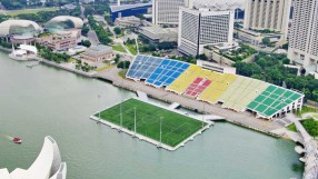 Най-странният стадион в света пустее