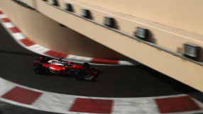 Фетел най-бърз в последната свободна тренировка в Абу Даби