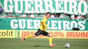 Един от вратарите на 