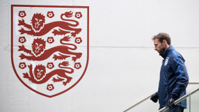 Гарет Саутгейт остава начело на Англия