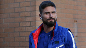 Жиру се бие със... Спайдърмен 