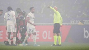 Кунг Фу ритник, червен картон и димна завеса не спряха 