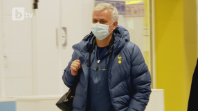 Те са тук! Моуриньо, Бейл и Кейн кацнаха във Варна (ВИДЕО)