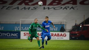 Две изпуснати дузпи, две греди и нулево равенство между 