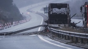 Двама митничари, пропуснали автобуса през границата, са уволнени