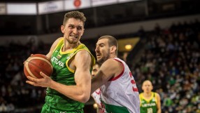 Баскетболистите започнаха със загуба в световните квалификации