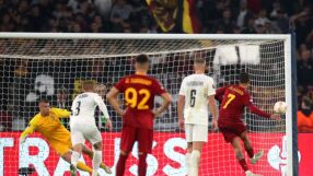 Две дузпи и VAR спряха 