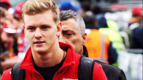 Американци изритаха Шумахер от Формула 1