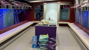 Няма да ги стигнем: Японци чистят трибуни и съблекалня след победа