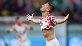 Хърватия матира Канада след две минути сън