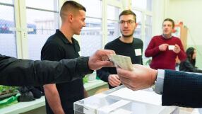 Започна изплащането на възнагражденията за хората, работили в комисиите на изборите