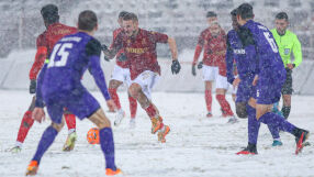 Снегът прекрати ЦСКА - Етър след едно полувреме (ВИДЕО+СНИМКИ)