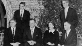 Тези 5 семейства управляват света, едното от които „струва“ 432 млрд. долара