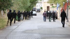 Кървава вендета на о. Крит: Най-малко трима загинали и поне 10 ранени след стрелба