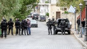 Кървава вендета на о. Крит: Най-малко трима загинали и поне 10 ранени след стрелба