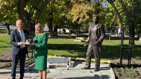 Откриха първия в България паметник на Стоян Омарчевски