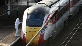 32-годишен мъж е единственият заподозрян за нападението с нож във влак на Острова (СНИМКИ)