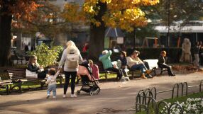 По-голямо обезщетение за майчинство и 620 евро минимална заплата от догодина (ВИДЕО)