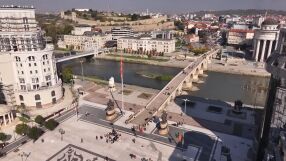 С факли в центъра на Скопие, Орце Георгиевски от ВМРО-ДПМНЕ отбеляза началото на кметския мандат