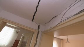 Разцепеният блок в кв. „Хаджи Димитър“ в София вече е необитаем