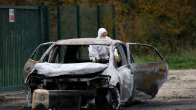 Кола се вряза в пешеходци във Франция, шофьорът крещял „Аллах акбар“