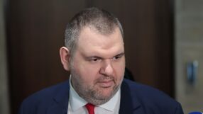 Пеевски: Хората ще имат гориво, истерия има само в партията на "Лукойл" и пуделите