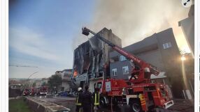 Взрив на фабрика за парфюми, поне шест са загинали 