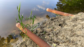 Фекалната тръба под Варненското езеро отново аварира