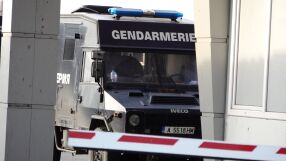 Служителите на рафинерията в Бургас се притесняват основно за работните си места