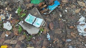 С риск да закъснеят за изпит: Двама младежи намериха голяма сума пари и потърсиха на кого са (СНИМКИ)