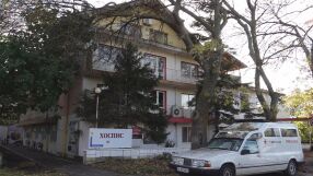 Отново сигнал за домове на ужасите: Връзвани с въжета възрастни хора, а стая е импровизирана морга