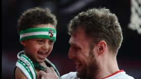 Везенков и Олимпакос неумолими срещу Жалгирис