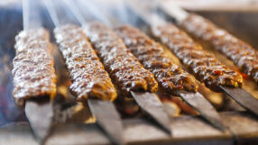 Скара с кебапчета предизвика голям пожар в Хасково