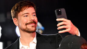 Популярен създател на съдържание разкри колко от своята компания притежава