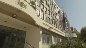 Протести заради бюджета: Служители на държавната администрация излизат пред работните си места